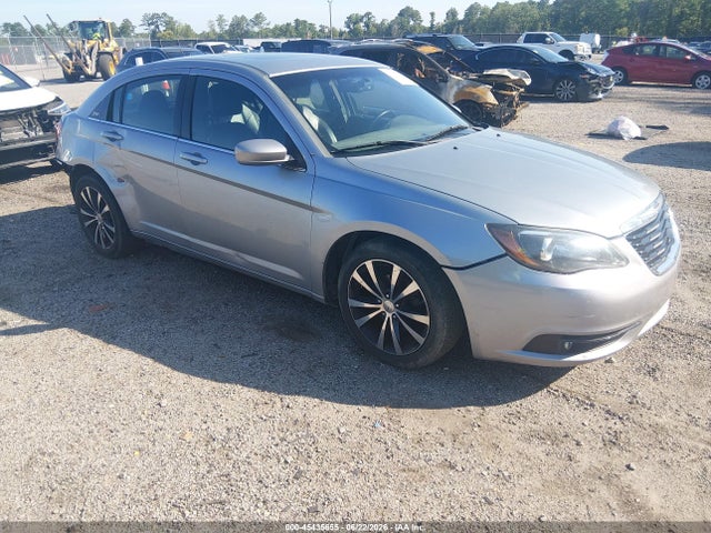 2014 Chrysler 200 Limited მანქანა იყიდება აუქციონზე, vin: 1C3CCBCG7EN151568, აუქციონის ნომერი: 45435655