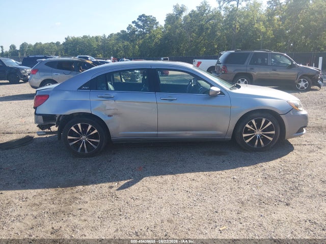 2014 Chrysler 200 Limited მანქანა იყიდება აუქციონზე, vin: 1C3CCBCG7EN151568, აუქციონის ნომერი: 45435655