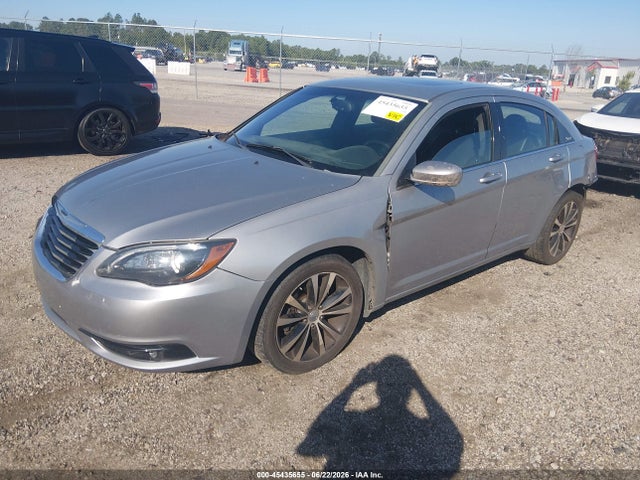 2014 Chrysler 200 Limited მანქანა იყიდება აუქციონზე, vin: 1C3CCBCG7EN151568, აუქციონის ნომერი: 45435655