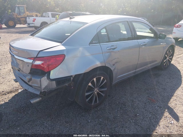 2014 Chrysler 200 Limited მანქანა იყიდება აუქციონზე, vin: 1C3CCBCG7EN151568, აუქციონის ნომერი: 45435655