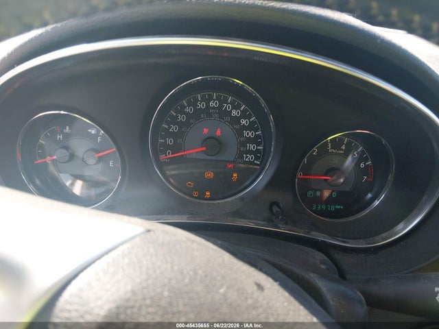 2014 Chrysler 200 Limited მანქანა იყიდება აუქციონზე, vin: 1C3CCBCG7EN151568, აუქციონის ნომერი: 45435655