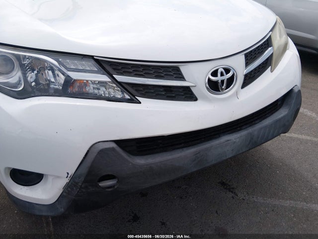 Toyota RAV4 LE 2015 JTMZFREV8FD053450 Image 6