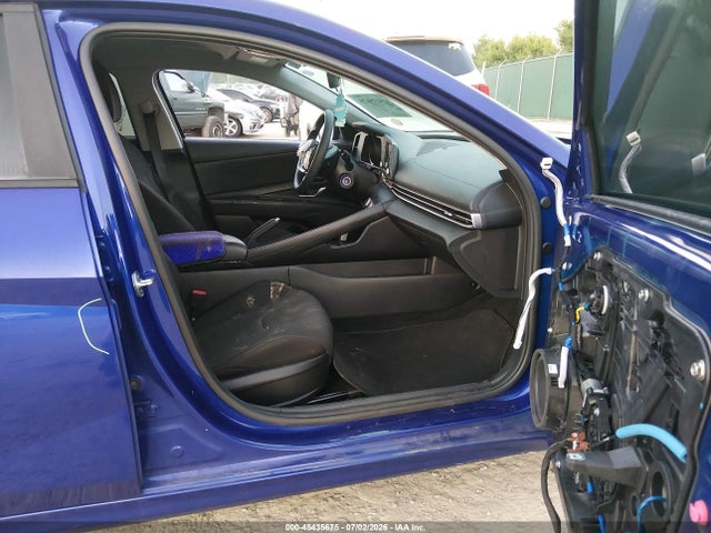KMHLL4AG4MU213714 Hyundai ELANTRA SE