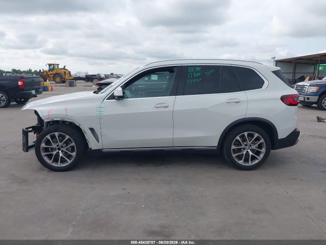 45435707 :رقم المزاد ، 5UXCR6C06N9L57105 vin ، 2022 Bmw X5 Xdrive40i مزاد بيع