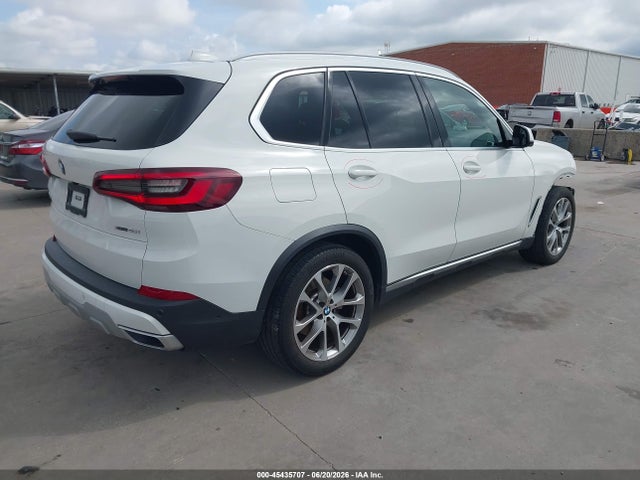 45435707 :رقم المزاد ، 5UXCR6C06N9L57105 vin ، 2022 Bmw X5 Xdrive40i مزاد بيع