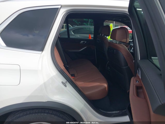 45435707 :رقم المزاد ، 5UXCR6C06N9L57105 vin ، 2022 Bmw X5 Xdrive40i مزاد بيع