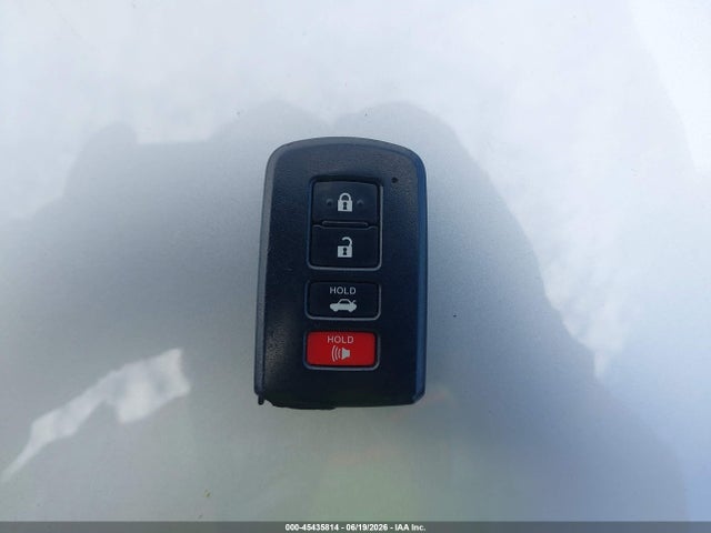 4T1BD1FK4EU102165 Toyota Camry Hybrid Xle
