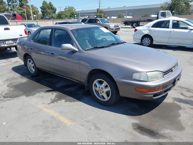 45435856 :رقم المزاد ، JT2GK12E5R0065973 vin ، 1994 Toyota Camry Le مزاد بيع