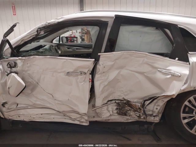 45435866 :رقم المزاد ، 1GYKNDRS3NZ136741 vin ، 2022 Cadillac Xt5 Premium Luxury مزاد بيع