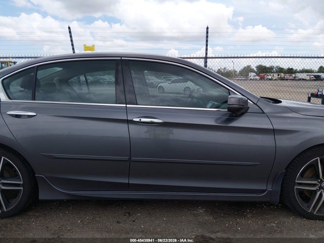 Honda Accord Touring 2016 1HGCR3F98GA016415 Image 13