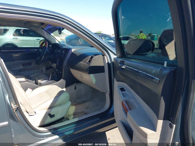 2006 Chrysler 300c მანქანა იყიდება აუქციონზე, vin: 2C3KA63H16H111112, აუქციონის ნომერი: 45435957