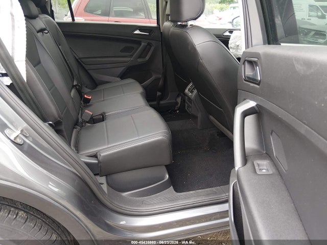 3VV2B7AX9JM056591 Volkswagen Tiguan 2.0t Se/2.0t Sel