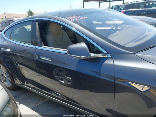 Tesla Model S 70d/85d/p85d 2015 5YJSA1E25FF116410 Image 13