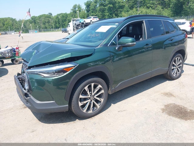 Toyota Corolla Cross Xle 2022 7MUDAABG7NV011604 Image 2