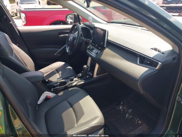 Toyota Corolla Cross Xle 2022 7MUDAABG7NV011604 Image 5