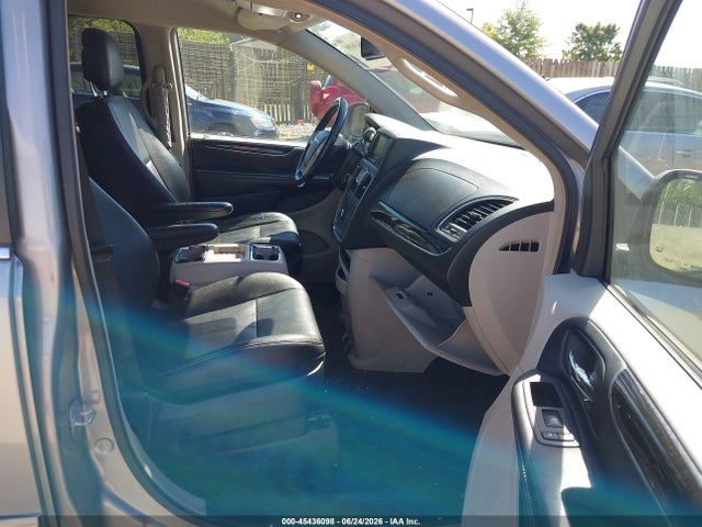 45436098 :رقم المزاد ، 2C4RC1BG9GR267555 vin ، 2016 Chrysler Town & Country Touring مزاد بيع