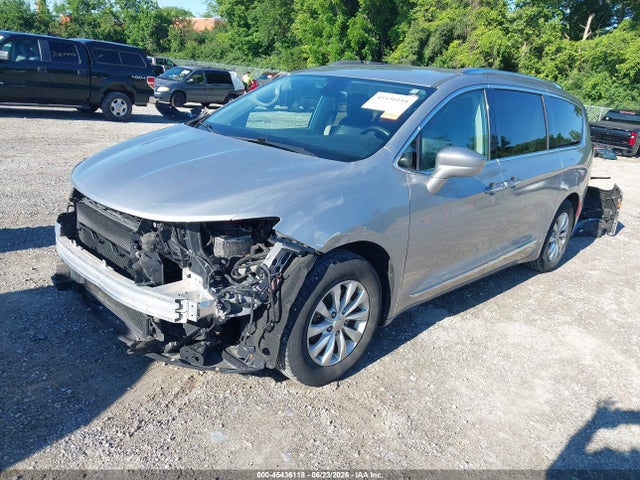 45436118 :رقم المزاد ، 2C4RC1BG9JR214121 vin ، 2018 Chrysler Pacifica Touring L مزاد بيع