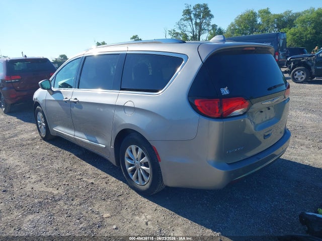 45436118 :رقم المزاد ، 2C4RC1BG9JR214121 vin ، 2018 Chrysler Pacifica Touring L مزاد بيع