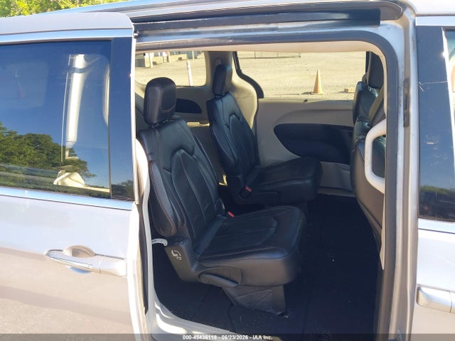 45436118 :رقم المزاد ، 2C4RC1BG9JR214121 vin ، 2018 Chrysler Pacifica Touring L مزاد بيع