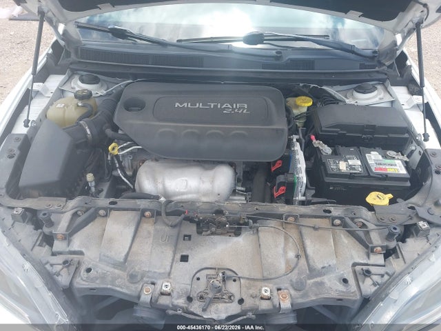 Продажа на аукционе авто 2015 Chrysler 200 C, vin: 1C3CCCCB9FN509393, номер лота: 45436170