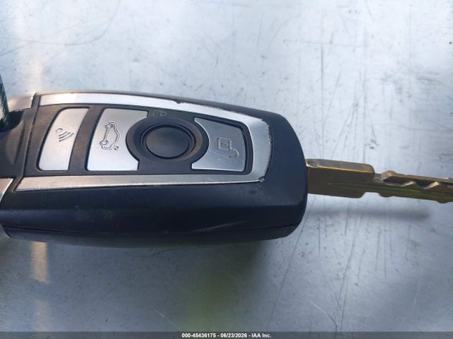 2001 Bmw 740ia მანქანა იყიდება აუქციონზე, vin: WBAGG83421DN88353, აუქციონის ნომერი: 45436175