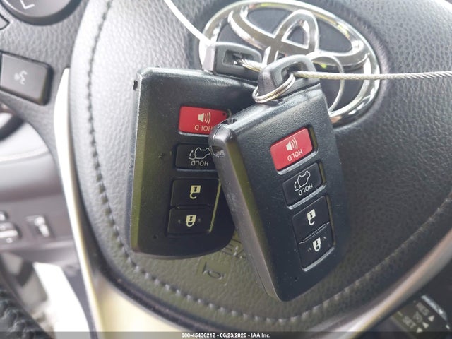 JTMRJREV5GD024827 Toyota Rav4 Hybrid Xle