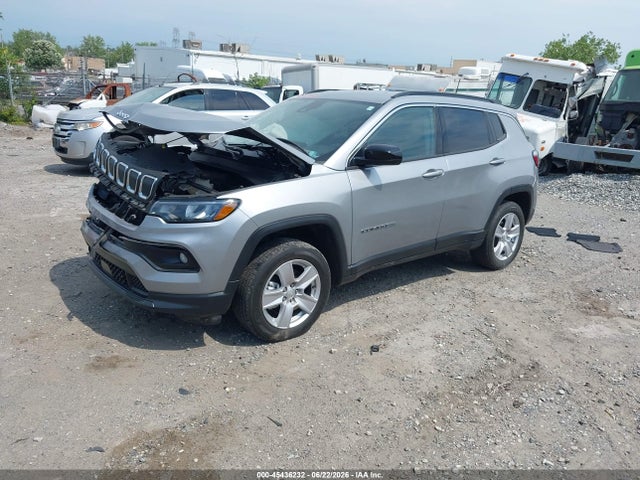 Jeep Compass Latitude 4x4 2022 3C4NJDBB0NT231421 Image 2
