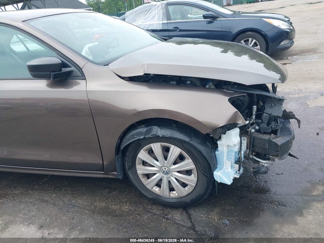 2013 Volkswagen Jetta 2.0l S მანქანა იყიდება აუქციონზე, vin: 3VW2K7AJ9DM401212, აუქციონის ნომერი: 45436249