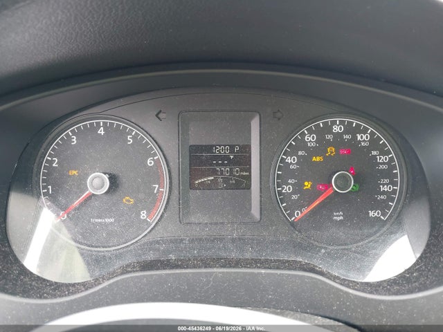 2013 Volkswagen Jetta 2.0l S მანქანა იყიდება აუქციონზე, vin: 3VW2K7AJ9DM401212, აუქციონის ნომერი: 45436249