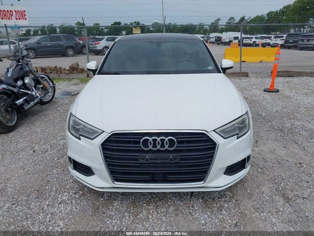 45436280 :رقم المزاد ، WAUAUGFFXH1032597 vin ، 2017 Audi A3 Premium مزاد بيع