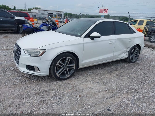 45436280 :رقم المزاد ، WAUAUGFFXH1032597 vin ، 2017 Audi A3 Premium مزاد بيع
