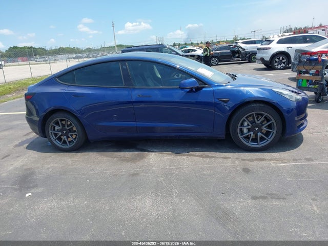 45436292 :رقم المزاد ، 5YJ3E1EB1NF260852 vin ، 2022 Tesla Model 3 Long Range Dual Motor All-wheel Drive مزاد بيع