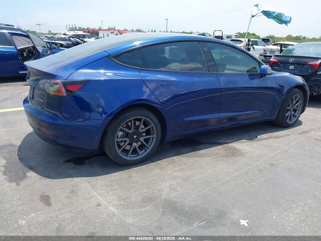 45436292 :رقم المزاد ، 5YJ3E1EB1NF260852 vin ، 2022 Tesla Model 3 Long Range Dual Motor All-wheel Drive مزاد بيع