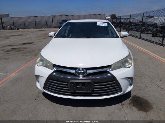 2017 Toyota Camry Le მანქანა იყიდება აუქციონზე, vin: 4T1BF1FK1HU644144, აუქციონის ნომერი: 45436406