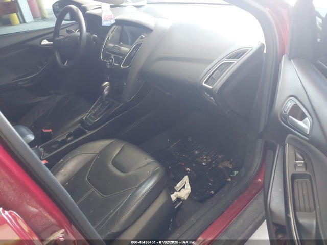 Ford Focus Titanium 2016 1FADP3N23GL354859 Image 5