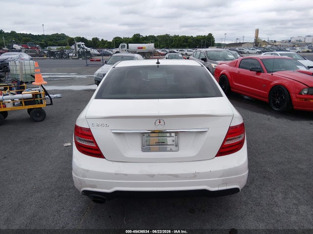 Продаж на аукціоні авто 2014 Mercedes-benz C 250 Sport, vin: WDDGF4HB1EG221802, номер лоту: 45436534
