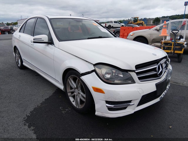 Продаж на аукціоні авто 2014 Mercedes-benz C 250 Sport, vin: WDDGF4HB1EG221802, номер лоту: 45436534