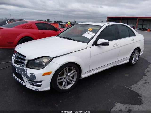 Продаж на аукціоні авто 2014 Mercedes-benz C 250 Sport, vin: WDDGF4HB1EG221802, номер лоту: 45436534