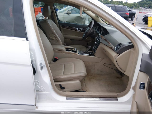 Продаж на аукціоні авто 2014 Mercedes-benz C 250 Sport, vin: WDDGF4HB1EG221802, номер лоту: 45436534