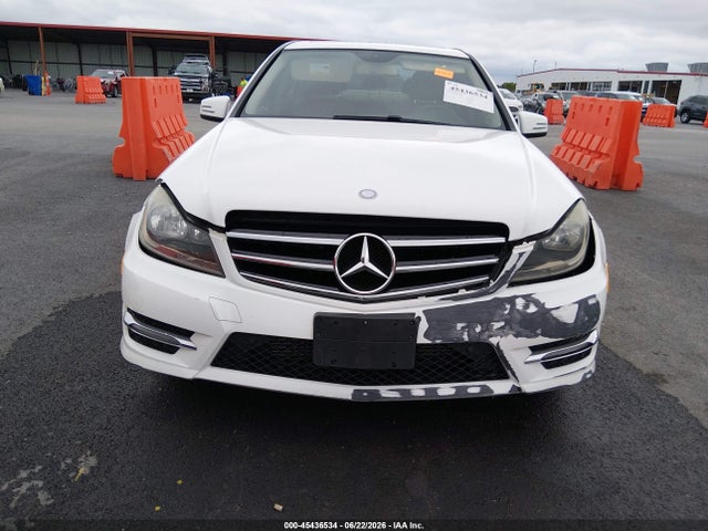 Продаж на аукціоні авто 2014 Mercedes-benz C 250 Sport, vin: WDDGF4HB1EG221802, номер лоту: 45436534