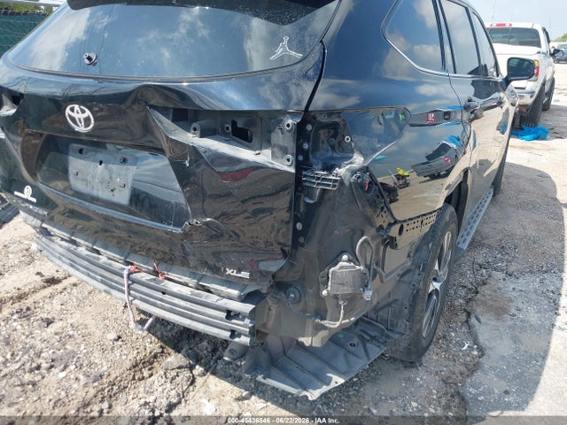5TDGZRAH6NS560932 Toyota Highlander Xle