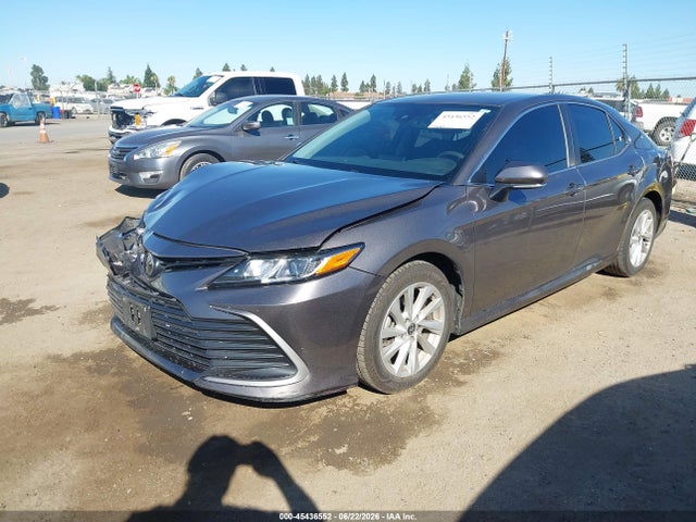 Toyota CAMRY LE 2022 4T1R11AK0NU677720 Image 2