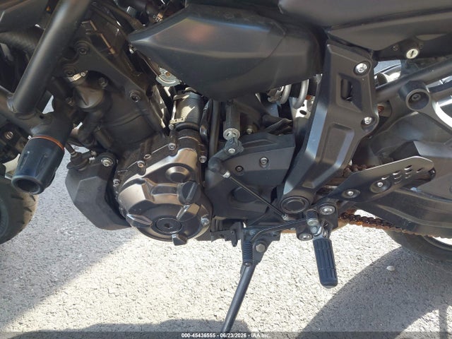 Yamaha MT07 2019 JYARM27E9KA005568 Image 9
