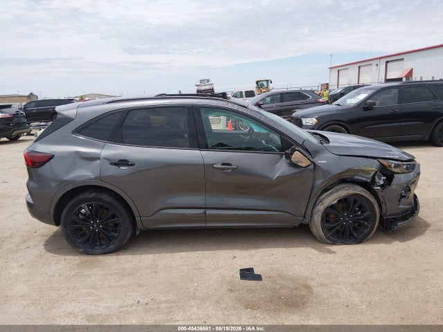 1FMCU9PA9PUA93670 Ford Escape St-line Elite