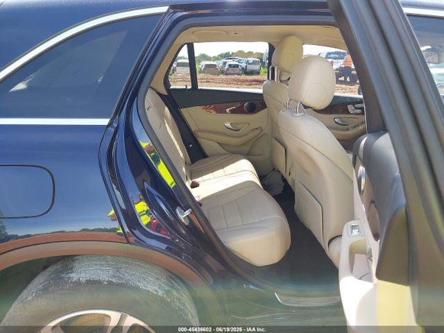 45436602 :رقم المزاد ، WDC0G4KB6GF031725 vin ، 2016 Mercedes-benz Glc 300 4matic مزاد بيع