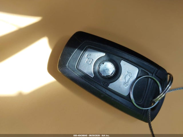 2012 Bmw 328i მანქანა იყიდება აუქციონზე, vin: WBA3A5C53CF344595, აუქციონის ნომერი: 45436845