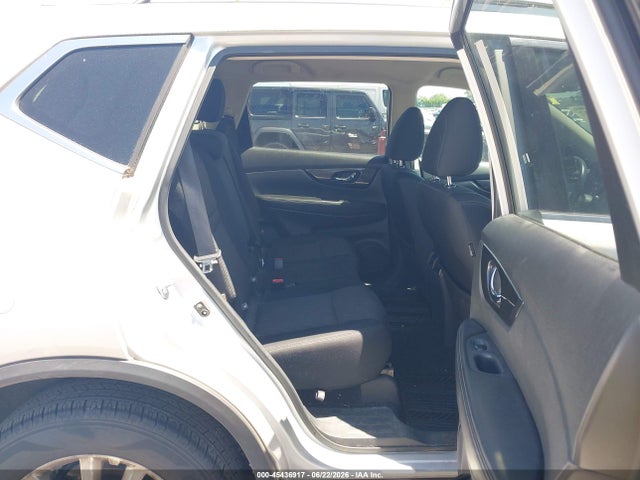 Nissan ROGUE SV 2017 5N1AT2MM1HC757273 Image 8