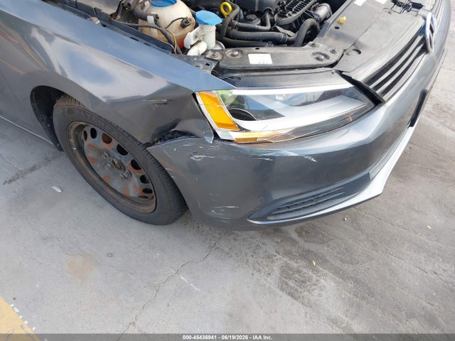 3VWD17AJ7EM362567 Volkswagen Jetta 1.8t Se