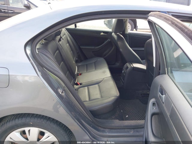 3VWD17AJ7EM362567 Volkswagen Jetta 1.8t Se