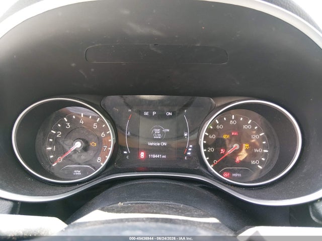 2020 Jeep Compass Altitude 4x4 მანქანა იყიდება აუქციონზე, vin: 3C4NJDBB1LT107221, აუქციონის ნომერი: 45436944